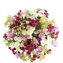 Lillekimp Freesia ja santini krüsanteem pealtvaade